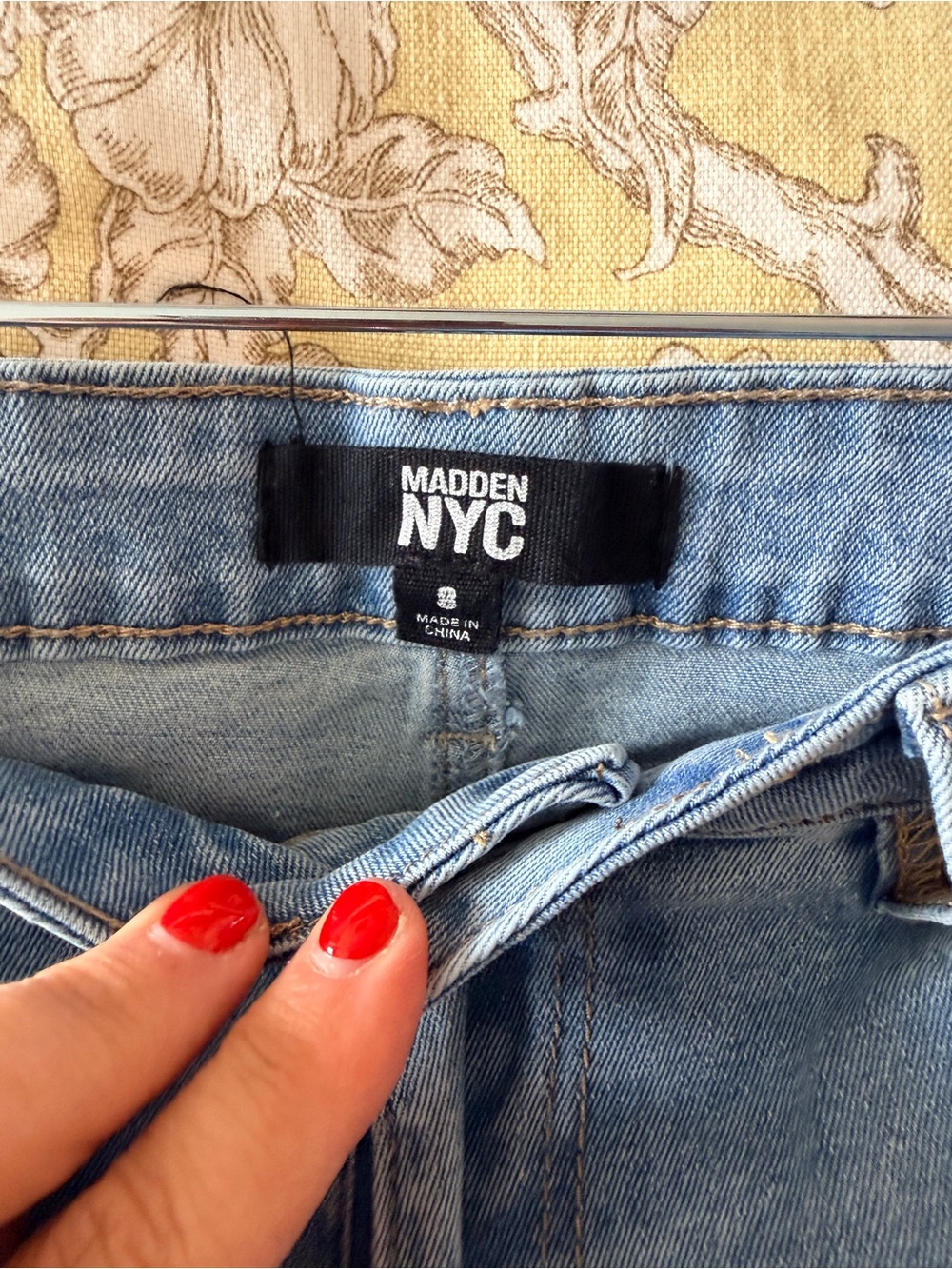 Madden NYC Light Wash Star-Accent Embroidered Straight Leg Jeans, Size 8 - Picture 7 of 7